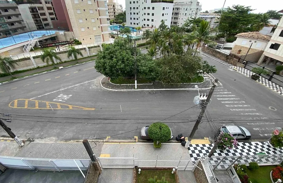 Apartamento lado praia reformado-1